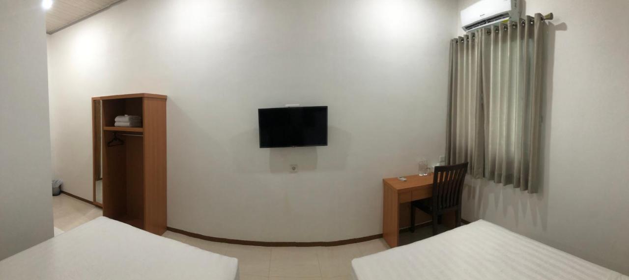 Aurora Hotel Siliwangi Cirebon Exterior foto